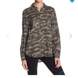 BeachLunchLounge Camo Button Front Top Size S